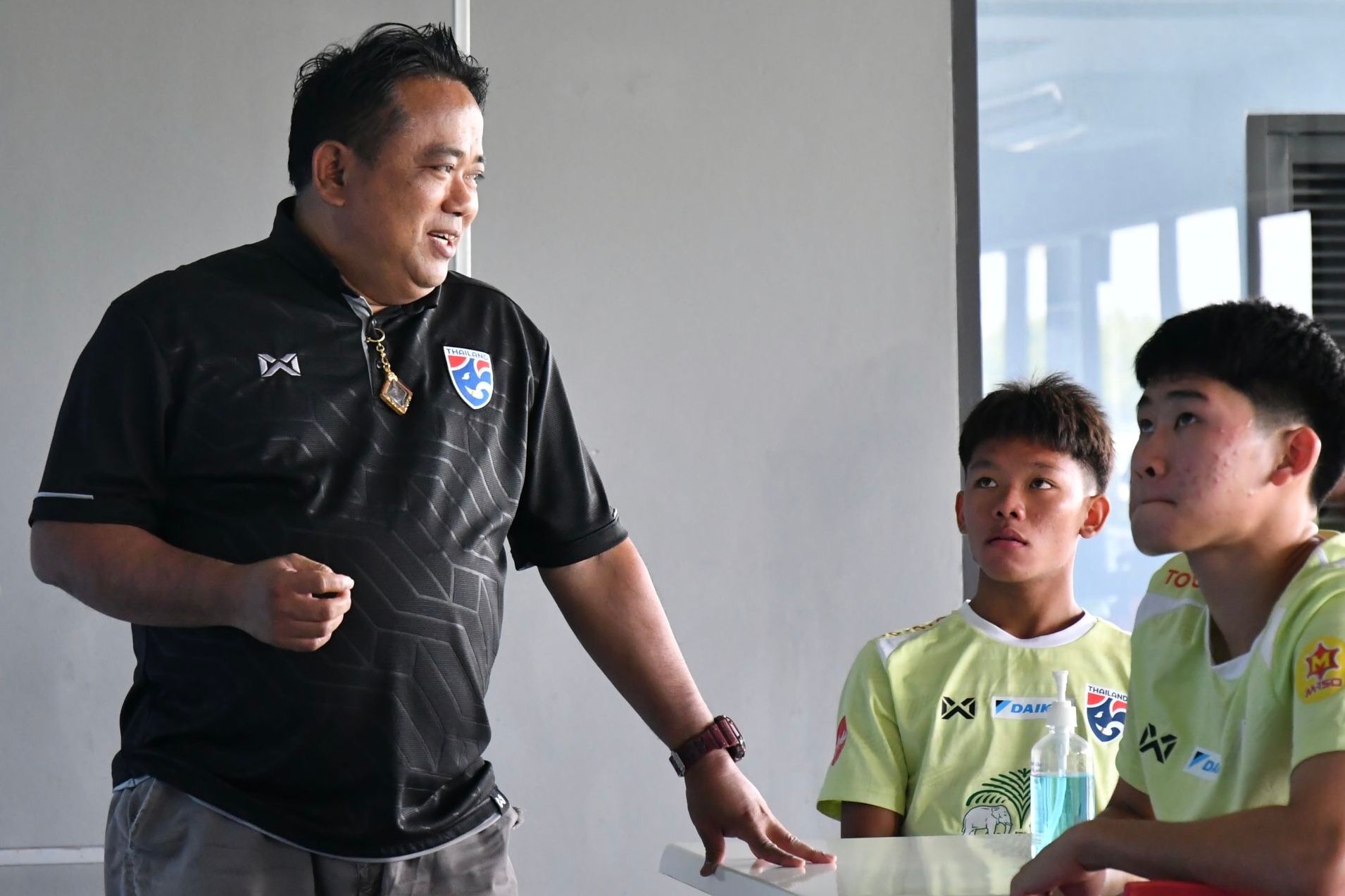 image เก็บตัวรอบสอง! ‘โค้ชจเด็จ’ ยันมีนักเตะ U17 ในลิสต์กว่า 50 คนแล้ว