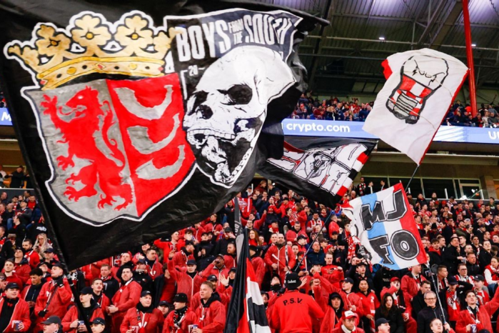 นัดแรกเละเกิน… PSV ‘คืนค่าตั๋ว’ แฟนเยือนปืน