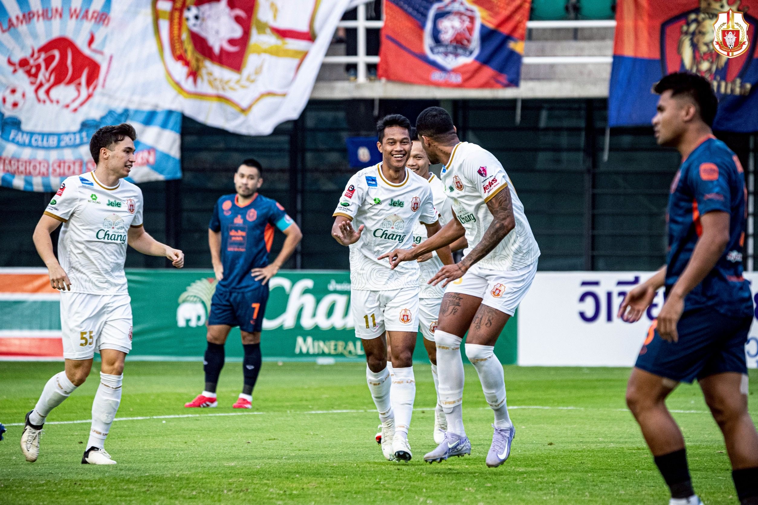 image ‘หม่อง’ ซัดชัย! ‘ราชันโคขาว’ เปิดถ้ำขยี้ ‘สิงห์เจ้าท่า’ สุดมันส์ 3-2