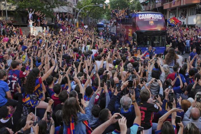 image ‘แฟนบาร์ซ่า’ เกือบ 7 แสนร่วมแห่แชมป์กลางเมือง