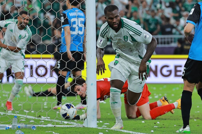 image ฟีโน่ชูถ้วย! ‘อัล อาห์ลี’ อัดฟรอนตาเล่ 2-0 คว้าแชมป์เอเชีย